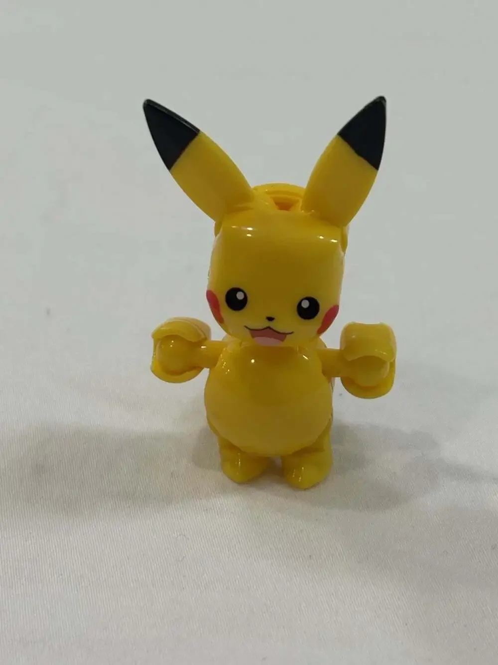 Pokemon Picachu Figurine MEGA Poke Ball Building Toy Kit Pikachu HTH96